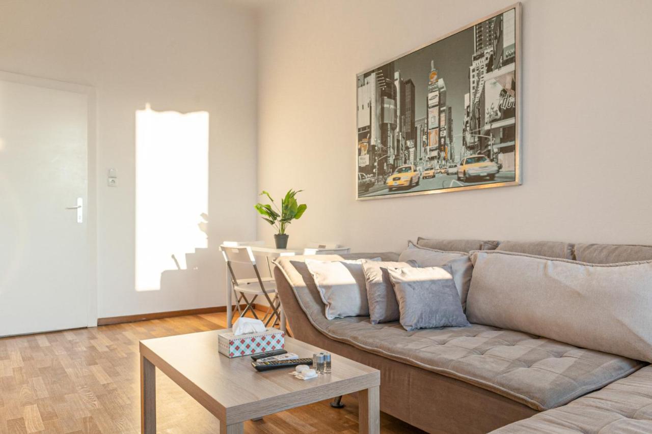 וינה Joyful 2Br Apt. @ Millenium Tower And The Danube מראה חיצוני תמונה