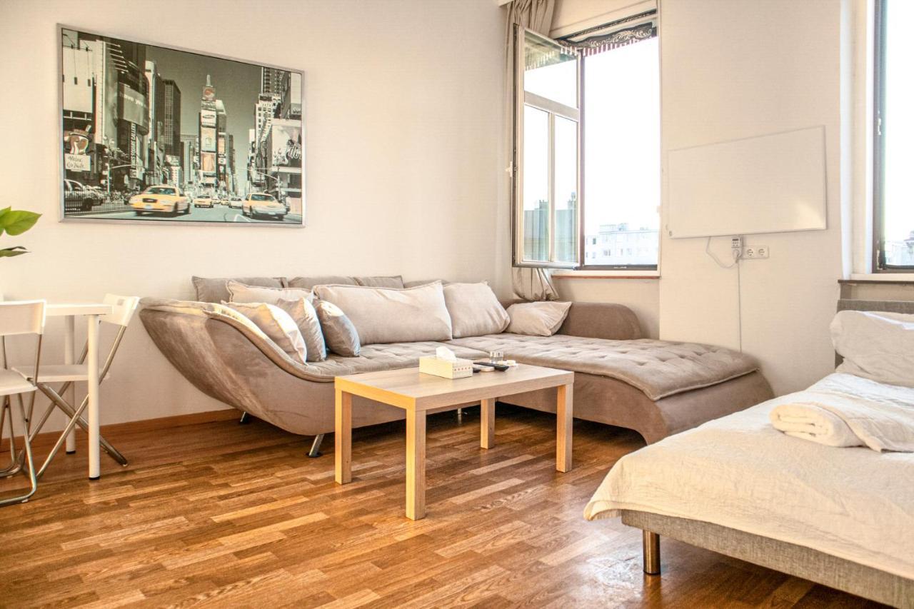וינה Joyful 2Br Apt. @ Millenium Tower And The Danube מראה חיצוני תמונה