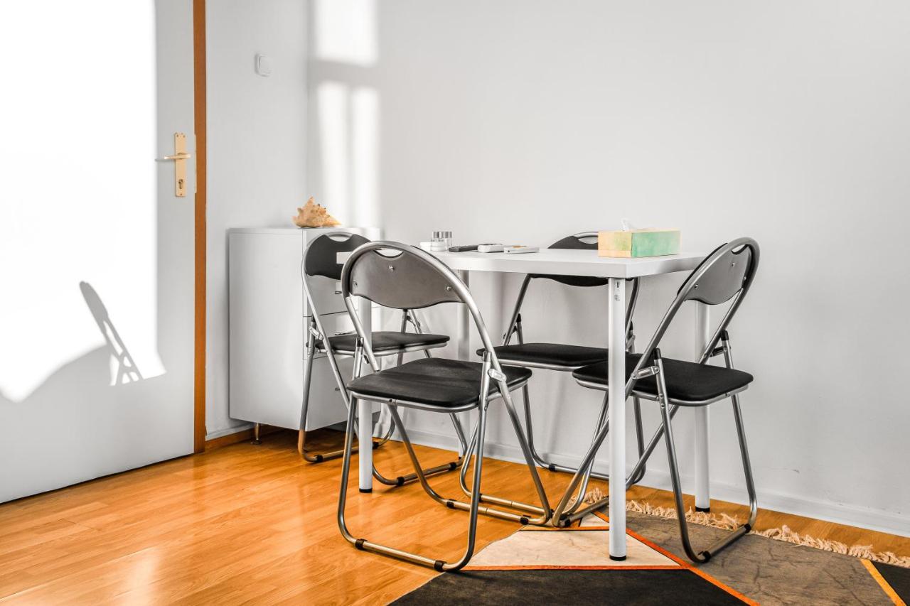 וינה Joyful 2Br Apt. @ Millenium Tower And The Danube מראה חיצוני תמונה