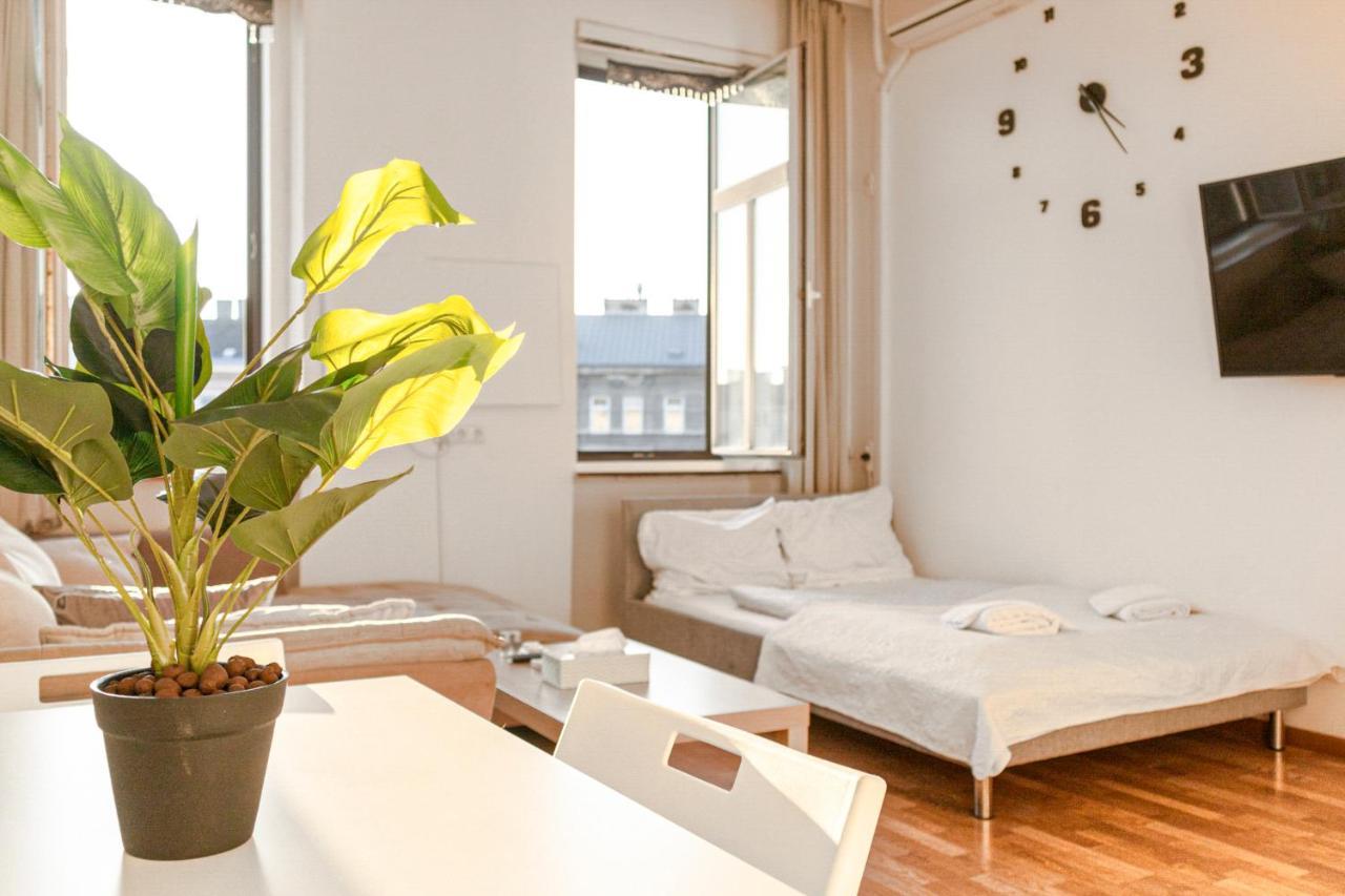 וינה Joyful 2Br Apt. @ Millenium Tower And The Danube מראה חיצוני תמונה