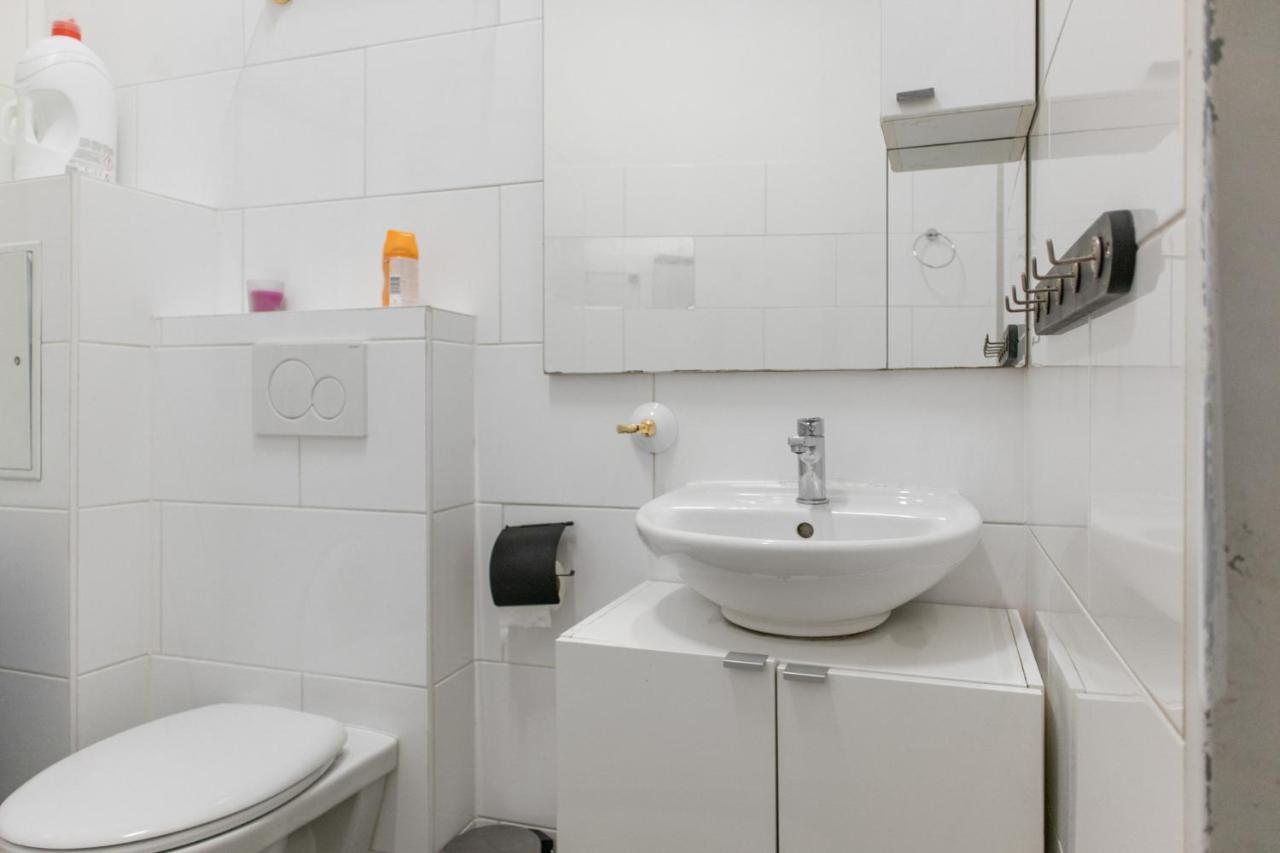 וינה Joyful 2Br Apt. @ Millenium Tower And The Danube מראה חיצוני תמונה