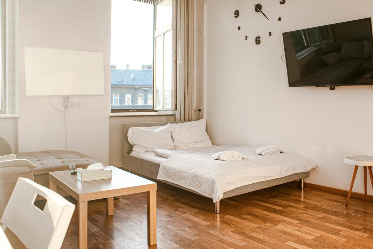וינה Joyful 2Br Apt. @ Millenium Tower And The Danube מראה חיצוני תמונה