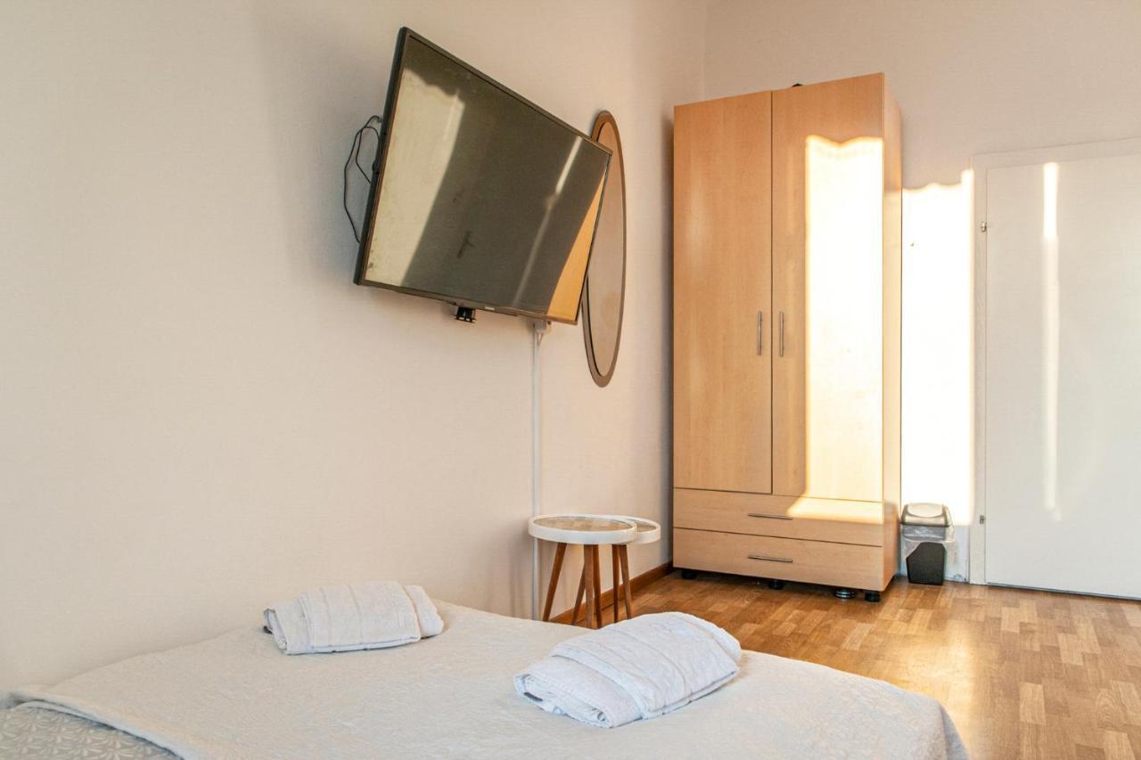 וינה Joyful 2Br Apt. @ Millenium Tower And The Danube מראה חיצוני תמונה